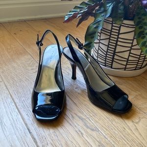 Lovely Tahari Black Patent Heels.  8M.